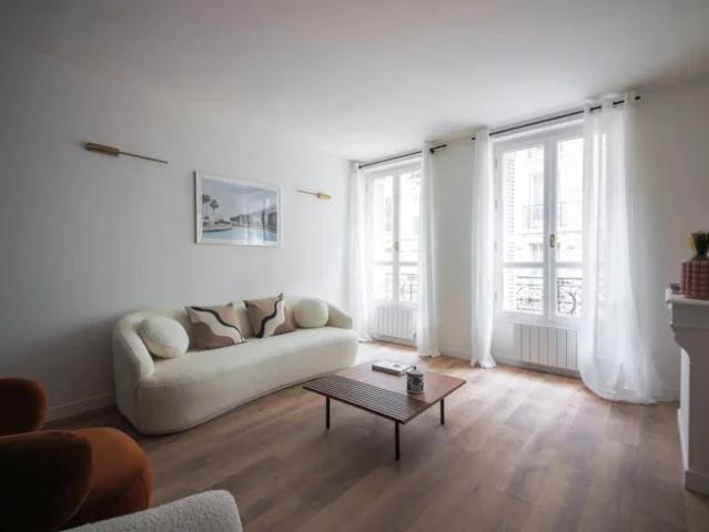 Location Appartement Rue du Commerce, Paris