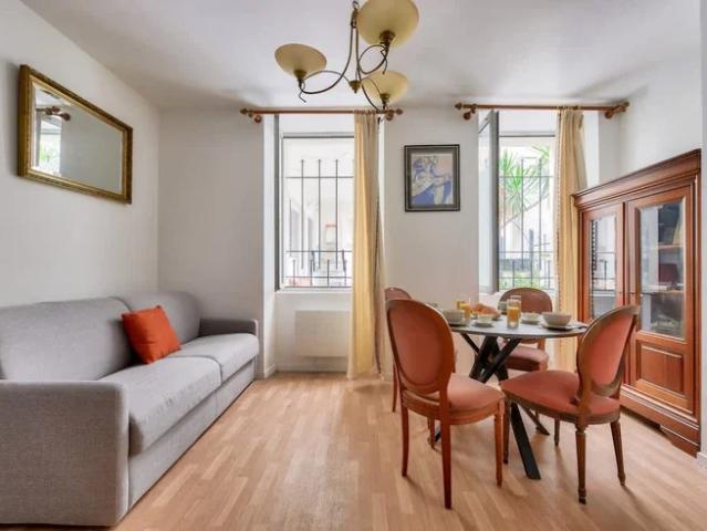 Location Appartement Rue du Commerce, Paris
