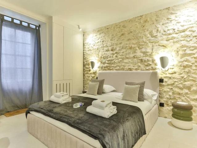 Location Appartement Rue du Commerce, Paris