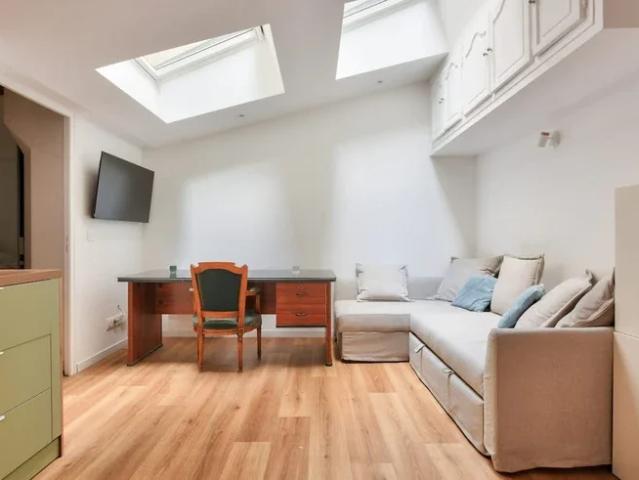 Location Appartement Rue du Commerce, Paris