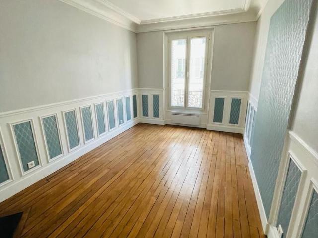 Location Appartement Rue du Commerce, Paris