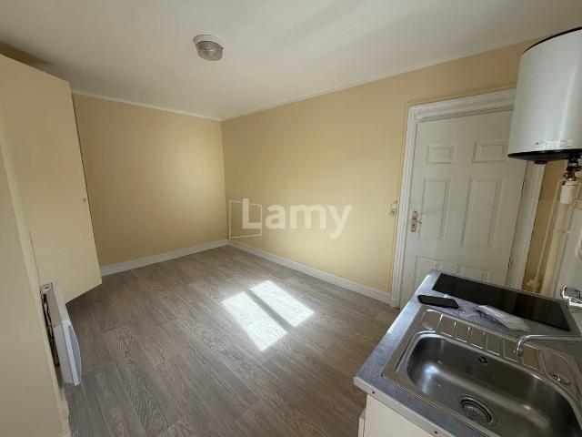 Location Appartement Rue du Connétable, Chantilly