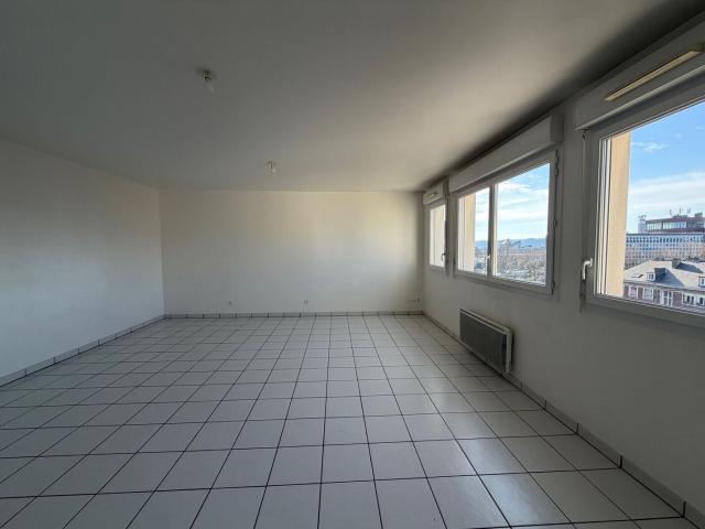 Location Appartement Rue du Contrat Social, Rouen