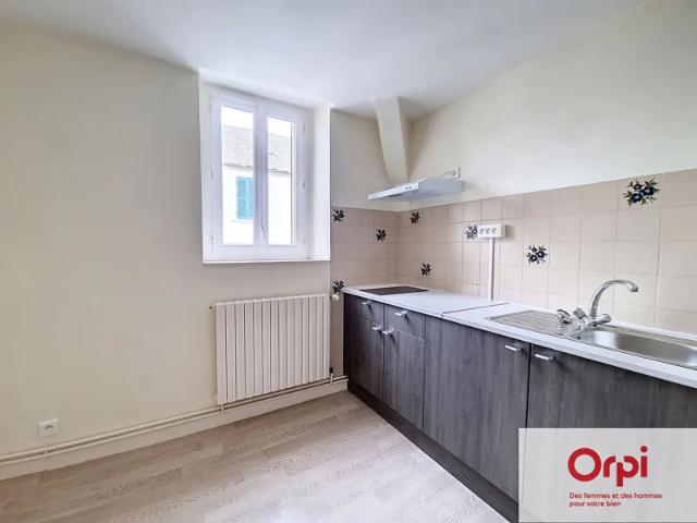 Location Appartement Rue du Capitaine Migat, Néris les Bains