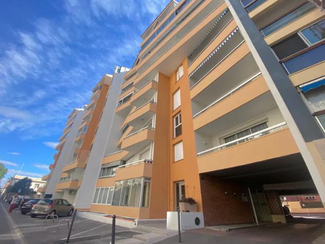 Location Appartement Rue du Capitaine Dieude, Perpignan
