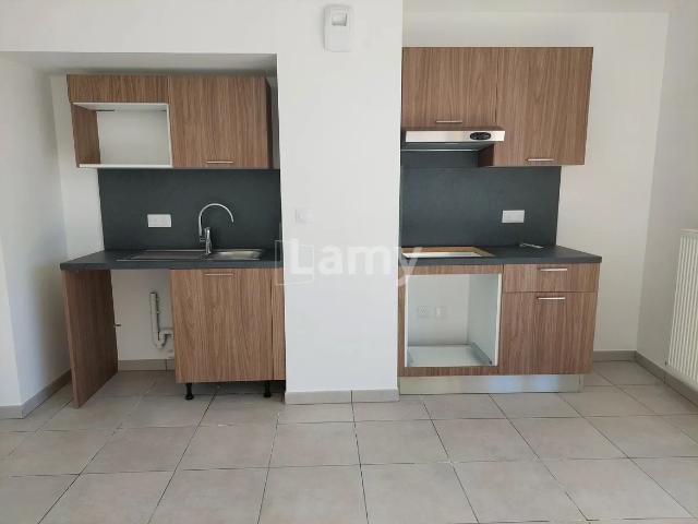 Location Appartement Rue du Capitaine Pougnon, Tours