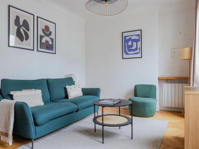 Location Appartement Rue Du Champ De Mars, Paris