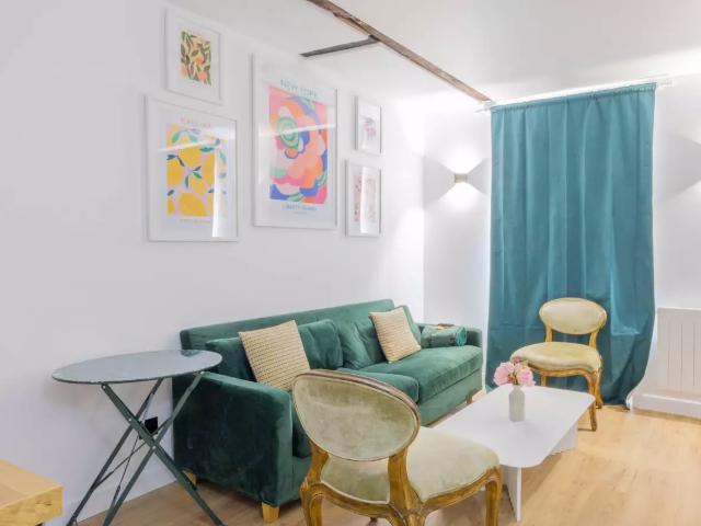 Location Appartement Rue du Champ de Mars, Paris