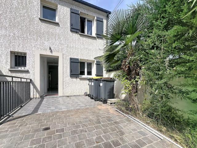 Location Appartement Rue du Champ Fleuri, Brunoy