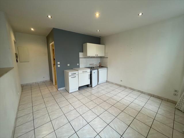 Location Appartement Rue du Chanoine Collin, Metz