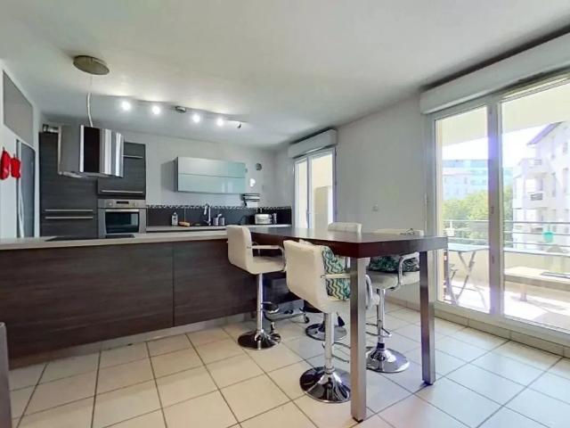 Location Appartement Rue du Chapeau Rouge, Lyon