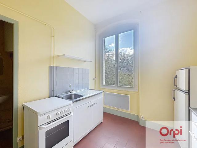 Location Appartement Rue du Chat Huant, Montluçon