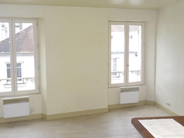 Location Appartement Rue du Château, Fontainebleau