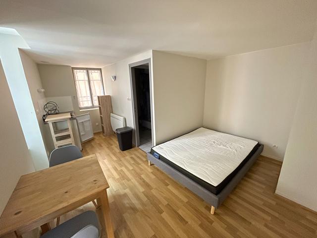 Location Appartement Rue du Châtelet, Chalon sur Saône