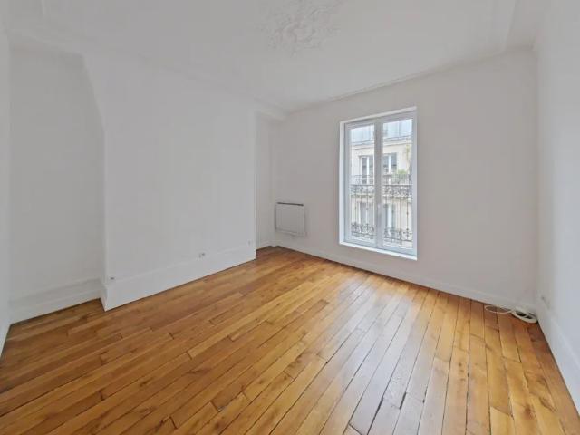 Location Appartement Rue du Cherche Midi, Paris