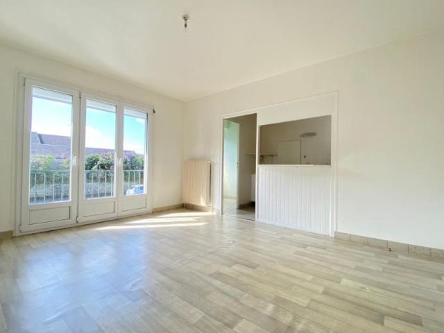 Location Appartement Rue du Clos des Moulins, Orléans