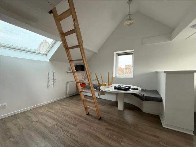 Location Appartement Rue du Curé Saint Étienne, Lille