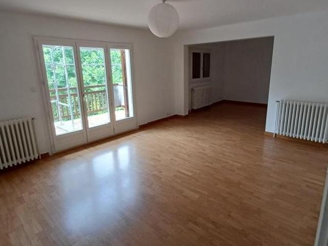 Location Appartement Rue du Bourg, Champagnier