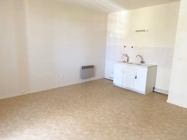 Location Appartement Rue du Bosquet, Lignac