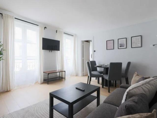 Location Appartement Rue du Bac, Paris