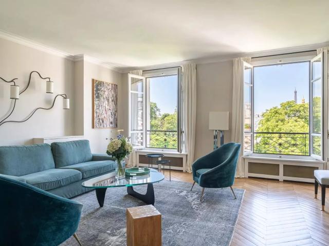 Location Appartement Rue du Bac, Paris