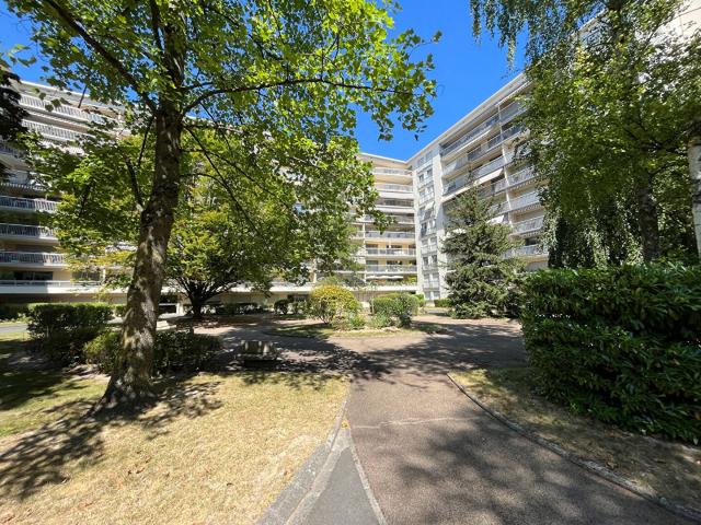 Location Appartement Rue Ponsardin, Reims