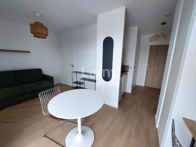 Location Appartement Rue du Barbâtre, Reims