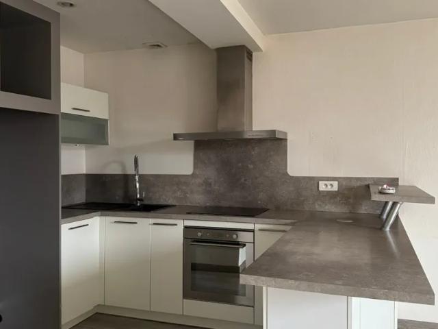 Location Appartement Rue du Baron Cachin, Castres