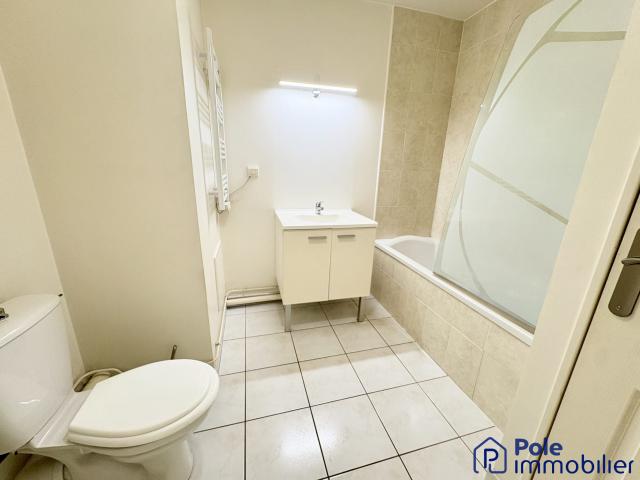 Location Appartement Rue du Bessin, Caen