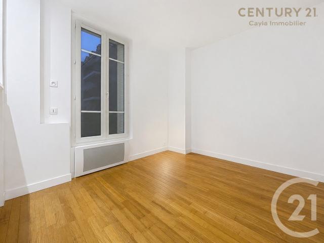 Location Appartement Rue du Bicentenaire, Puteaux