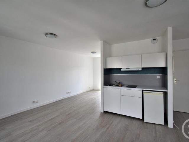 Location Appartement Rue du Général de Gaulle, Laval