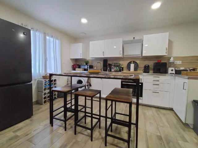 Location Appartement Rue du Général de Gaulle, Saint Beauzire