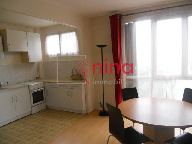 Location Appartement Rue Du General Lacharriere, Créteil