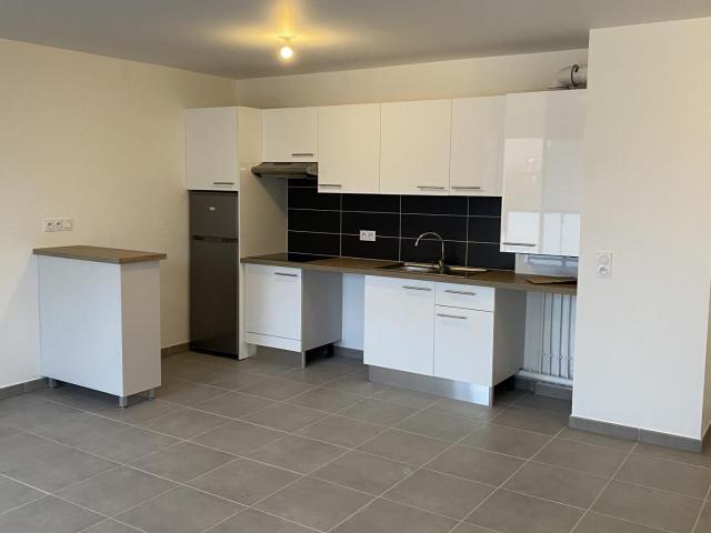 Location Appartement Rue du Gros Caillou, Cesson