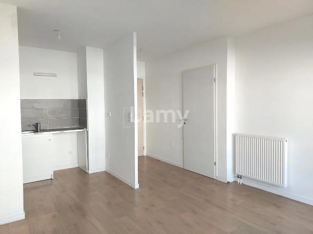 Location Appartement Rue du Docteur Guy Civil, Orléans