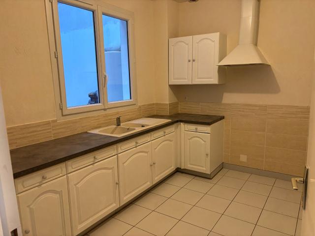 Location Appartement Rue du Docteur Hubert, Neuville sur Ain