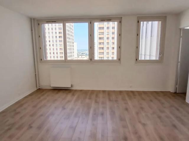 Location Appartement Rue du Docteur Potain, Paris