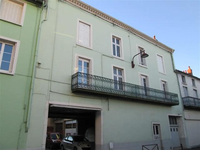 Location Appartement Rue du Docteur Sauvat, Issoire