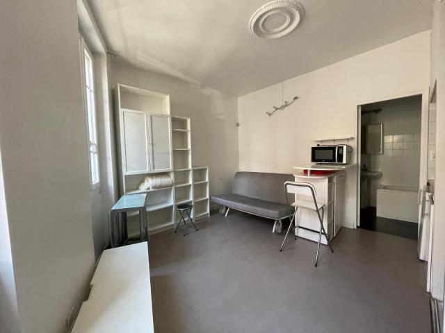 Location Appartement Rue du Dix Avril, Toulouse