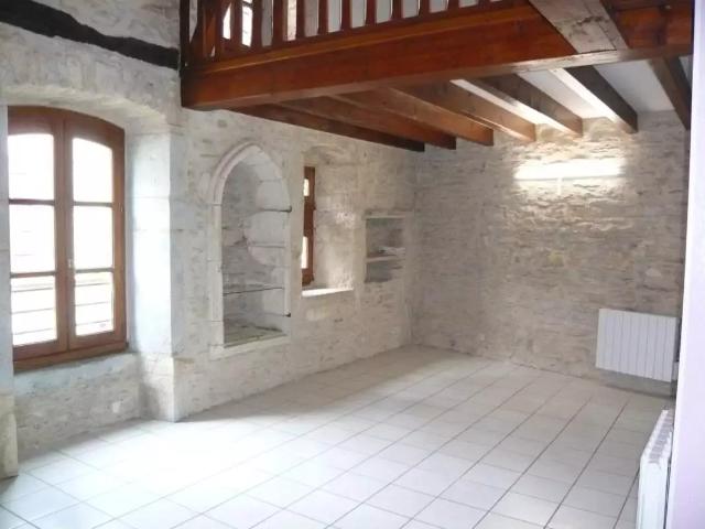 Location Appartement Rue du Four Banal, Crémieu