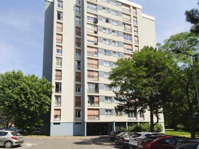Location Appartement Rue du Faubourg de Pierre, Charleville Mézières