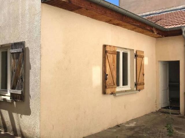 Location Appartement Rue du Faubourg des Trois Maisons, Nancy