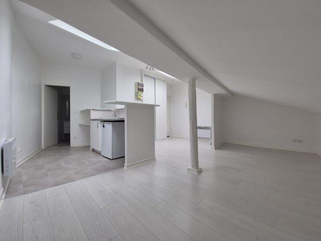 Location Appartement Rue du Faubourg des Trois Maisons, Nancy