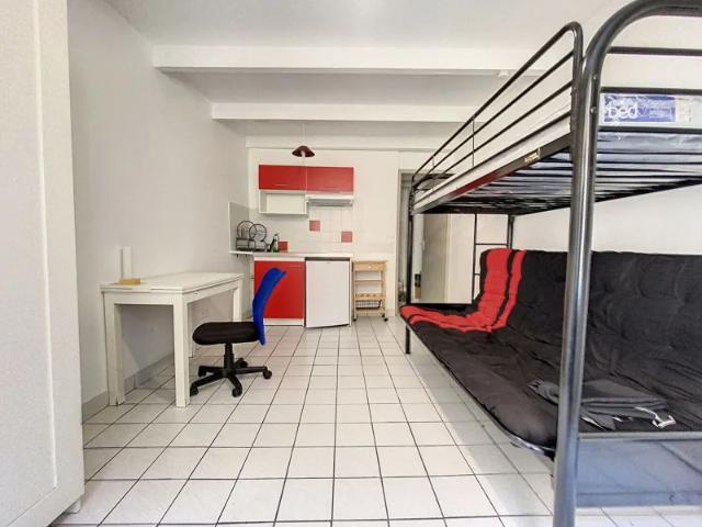 Location Appartement Rue du Faubourg des Trois Maisons, Nancy