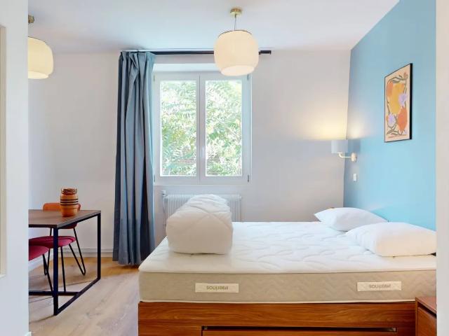 Location Appartement Rue du Faubourg Notre Dame, Lille