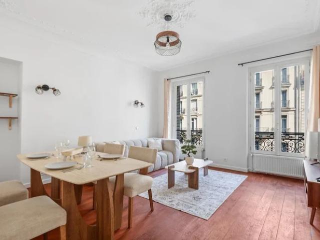 Location Appartement Rue du Faubourg Saint Denis, Paris