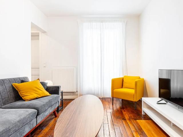 Location Appartement Rue du Faubourg Saint Denis, Paris