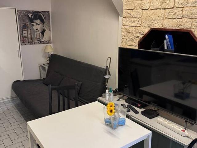 Location Appartement Rue du Faubourg Saint Denis, Paris