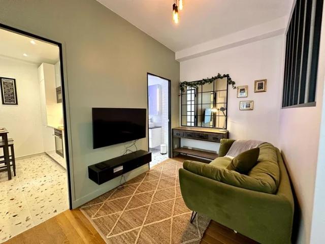 Location Appartement Rue du Faubourg Saint Denis, Paris