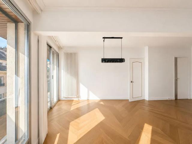Location Appartement Rue du Faubourg Saint Honoré, Paris